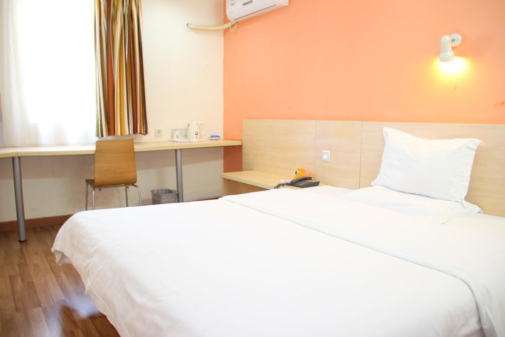 7Days Inn Guangzhou Gangding Longkou XI Road 広州 エクステリア 写真