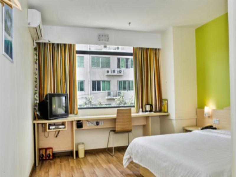 7Days Inn Guangzhou Gangding Longkou XI Road 広州 エクステリア 写真